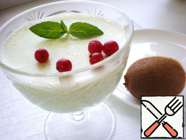 Pour the cream into the molds and put it in the refrigerator.
After an hour, take it out and enjoy.