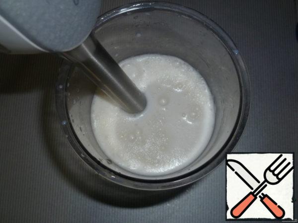 For 50 seconds shake all the ingredients in a blender.