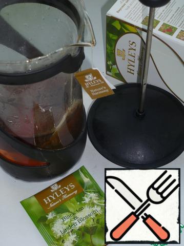 Brew tea and infuse it for about 3-4 minutes.