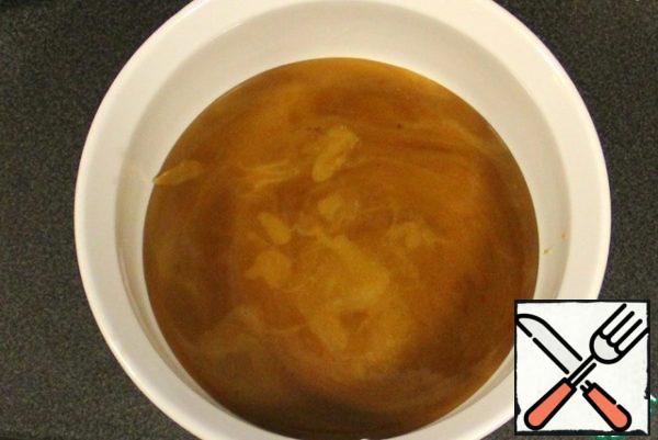 Form grease with oil and pour the prepared mass, allow to cool.