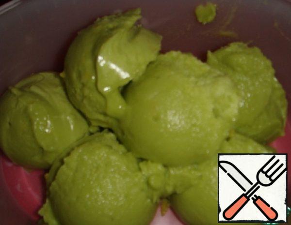 Sugar-free Lemon Avocado Ice Cream Recipe