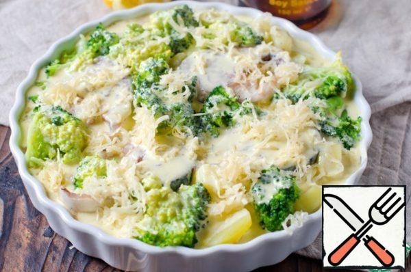 Put broccoli and fish in a form with potatoes. Pour over the sauce and sprinkle with grated cheese.

