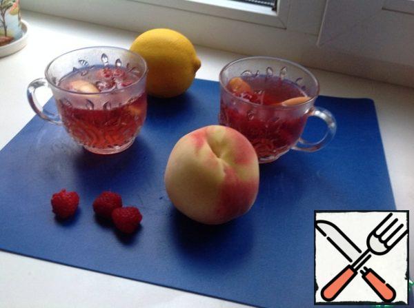 After 2 hours, the syrup will thicken, add fresh raspberries and leave in the refrigerator for another 2 hours.
