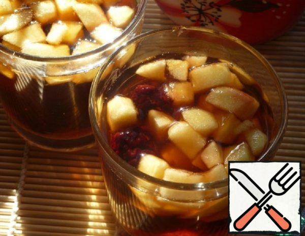 Apple and BlackBerry Tea Recipe