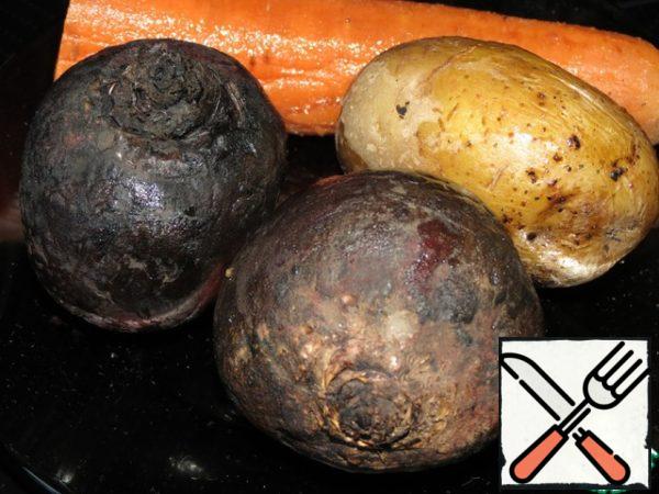 Cook or bake beets, potatoes and carrots in the oven.
