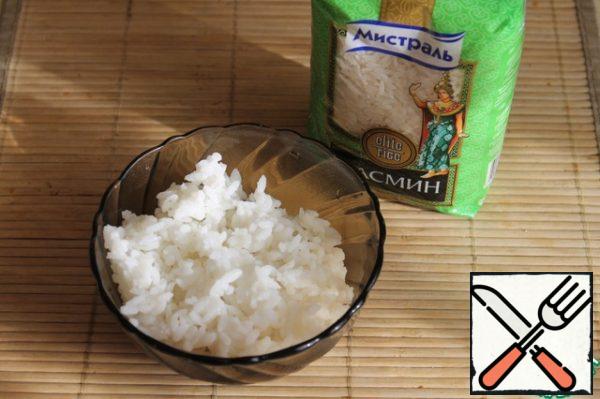 Boil the rice.
