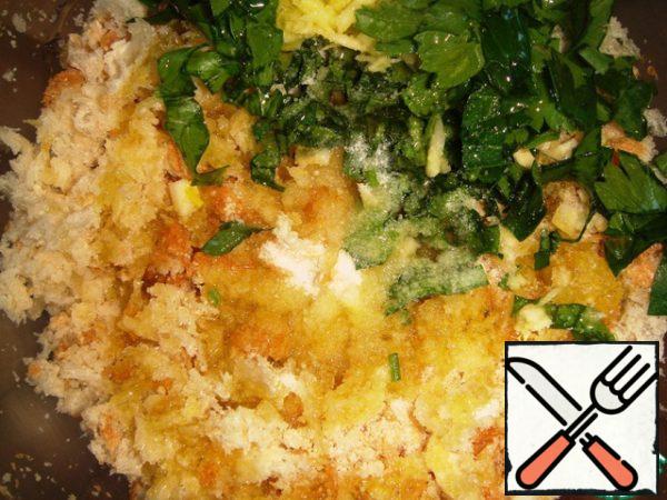 Mix grated ginger with garlic, parsley and breadcrumbs, salt and drizzle with olive oil.
