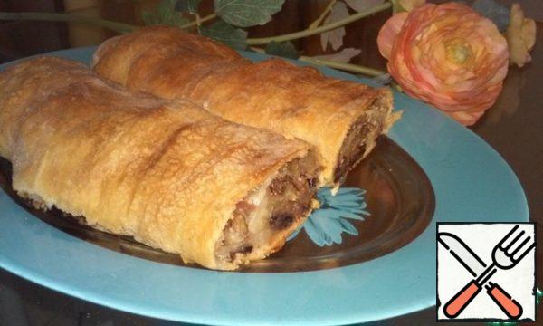 Dessert is ready when it cools down and can be served to the table.