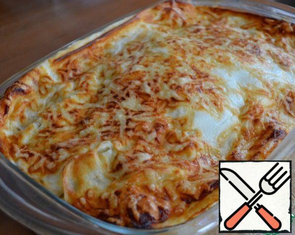 Until golden brown... Let the finished dish cool down a little, and then immediately serve it to the table!