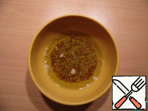 For dressing, mix olive oil, apple cider vinegar, mustard and salt.
