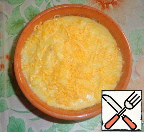 Sprinkle with grated cheese. Bake in the oven for 15-20 minutes. (180-200 degrees).
