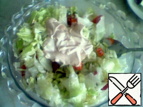 Combine everything together, put it in a salad bowl and pour mayonnaise over it.
No salt is added.