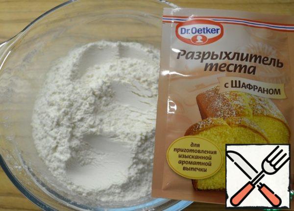 Sift the flour with baking powder.
