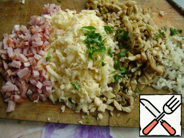 Ham,onion and parsley to chop,cheese to grate.Mayonnaise and full spread on slice of pineapple.