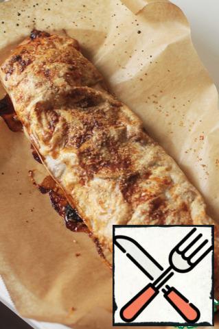 Our ruddy strudel shift on a plate and give a little cool.