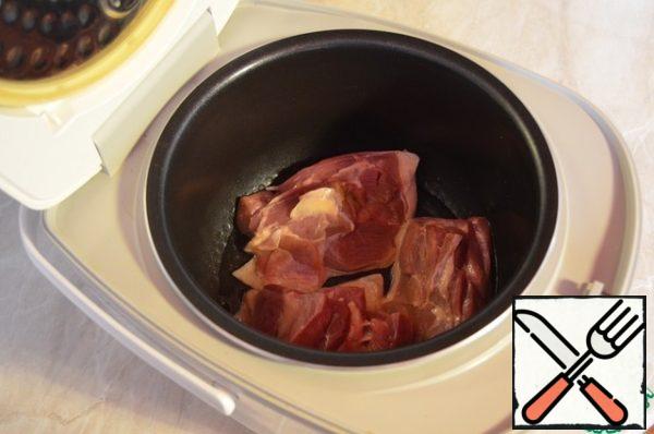 Put in a bowl slow cooker skin down to get a delicious crust.