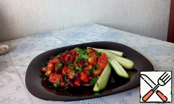 Arrange on plates, put a pickled cucumber on the side (I have fresh).