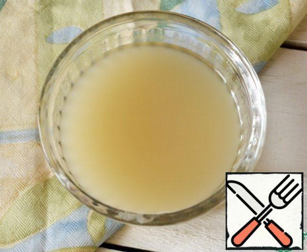 10 grams of agar-agar pour 80 ml of water and leave to swell.