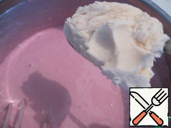 After 5 minutes of whipping, add the chopped beans and continue whipping.

