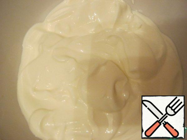 Whip cream with vanilla sugar.