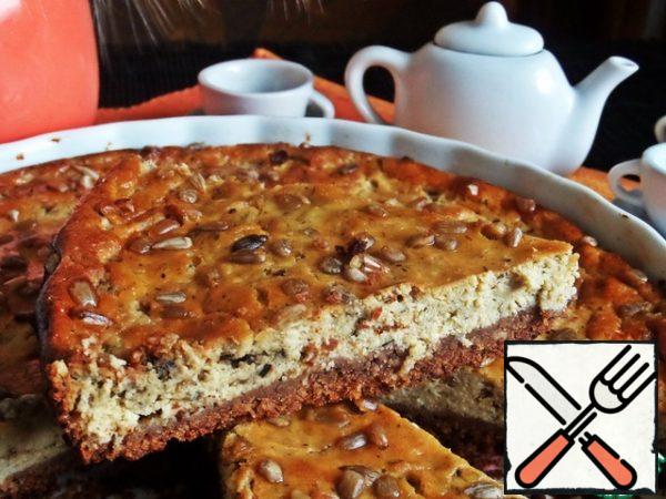 Divide into portions and treat yourself to tea. Cheesecake once again pleased with its unusual taste, albeit high-calorie!