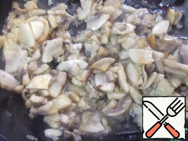 Fry in vegetable oil until tender.

