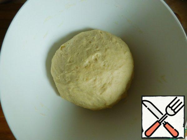 Round the dough, cover and remove in heat for 30-40 minutes...