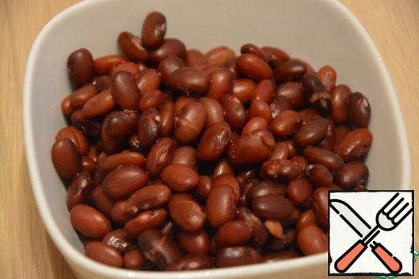 Boil until tender (after cooking I got 150g of beans). If you use canned beans, do not forget to remove the liquid from the jar.