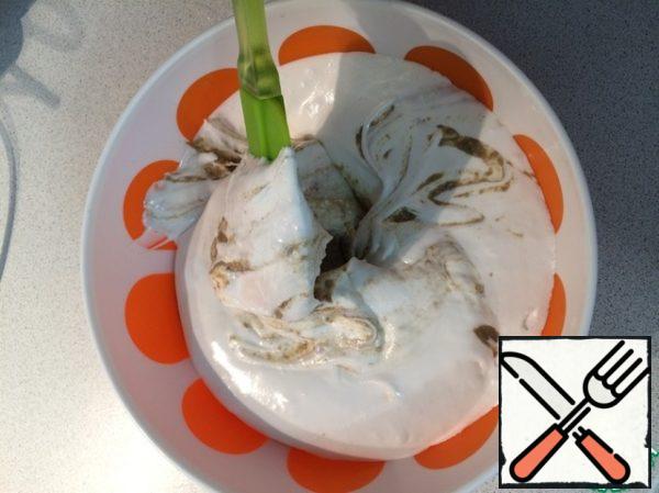 Combine the seeds and the protein-sugar mass, gently mix from bottom to top.
