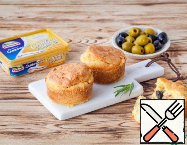 Cheese and Corn Muffins with Bacon, Olives Recipe