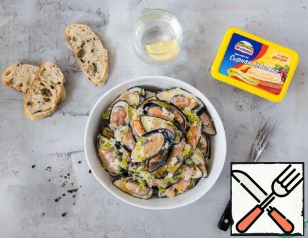 Mussels in Cheese Sauce Recipe
