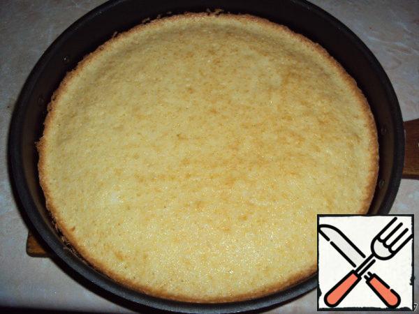 Cool the finished cake in a baking dish.

