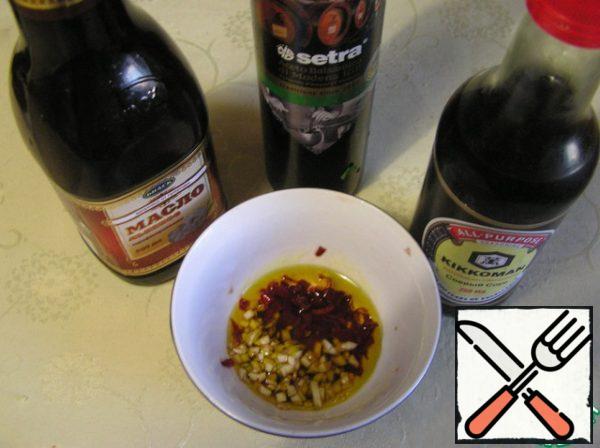 Add ground black pepper and linseed oil.

