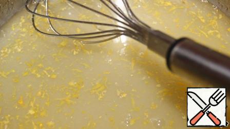 Lemon parfait:
Juice, zest and sugar (210 g) place in a saucepan with a thick bottom, heat well to dissolve the sugar, but do not boil. Remove from heat and cool completely.
