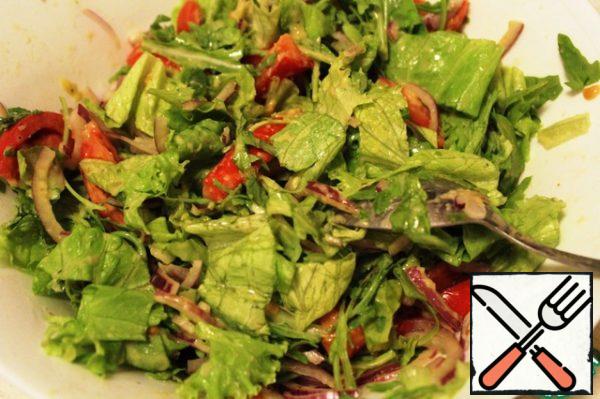 Fill the vegetables with dressing (leave a couple of spoons) and mix.
