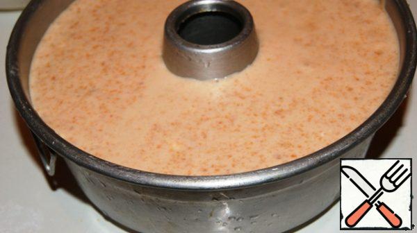 Put it in a metal container (I have a shape with a diameter of 18 cm) and put it in the freezer overnight.
