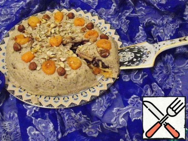 Then spread on a dish by turning and removing the film.
Decorate with remnants of dried apricots and prunes or nuts.
BON APPETIT!!!
