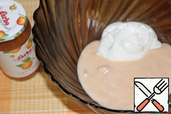 Mix the proteins with the mass for the souffle.
