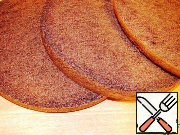 Cut the pie into 3 layers.
