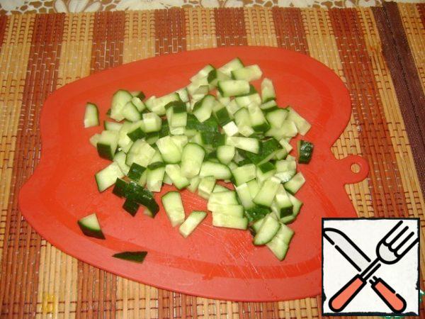 Cucumbers cut into average cubes.