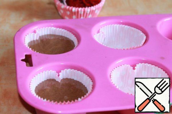 Spread the dough into molds. Bake at 180 *C for 20-25 minutes.
