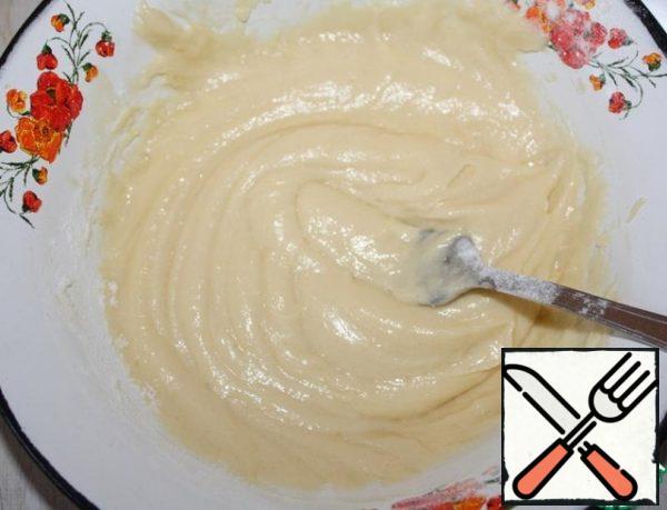 Butter room temperature grind with sugar, add egg, beat until sugar dissolves, add flour and mix. Get the dough consistency as thick sour cream.