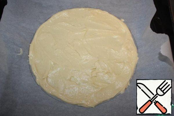 Place the dough in a circle.
