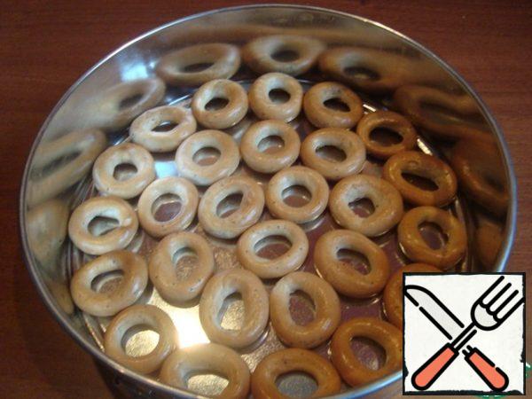 Try on how many bagels you will need.
As drying melted and slightly-larger - taking into 3-4 pieces less than counted)