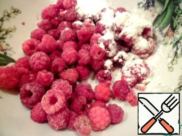 Mix raspberries with starch.