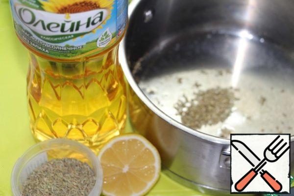 Mix lemon juice with sunflower oil, add rosemary.