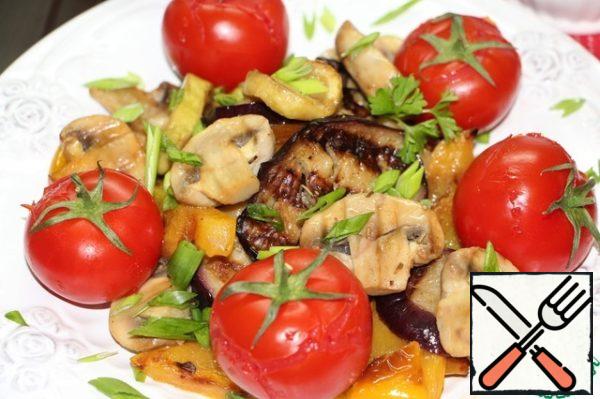 Place on a platter, add salt to taste, sprinkle with chopped herbs and serve.
