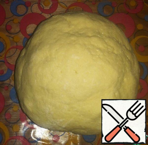 Wrap the dough in plastic wrap and place in the refrigerator for 30 minutes.
