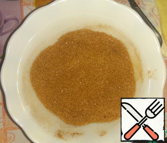 Mix 1 tbsp sugar and 1/2 teaspoon cinnamon for topping galette.