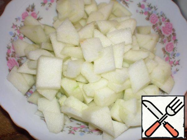 Peel the apples and chop finely.